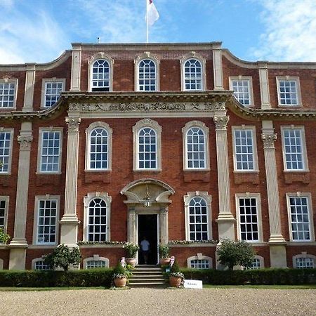 Chicheley Hall Eksteriør bilde